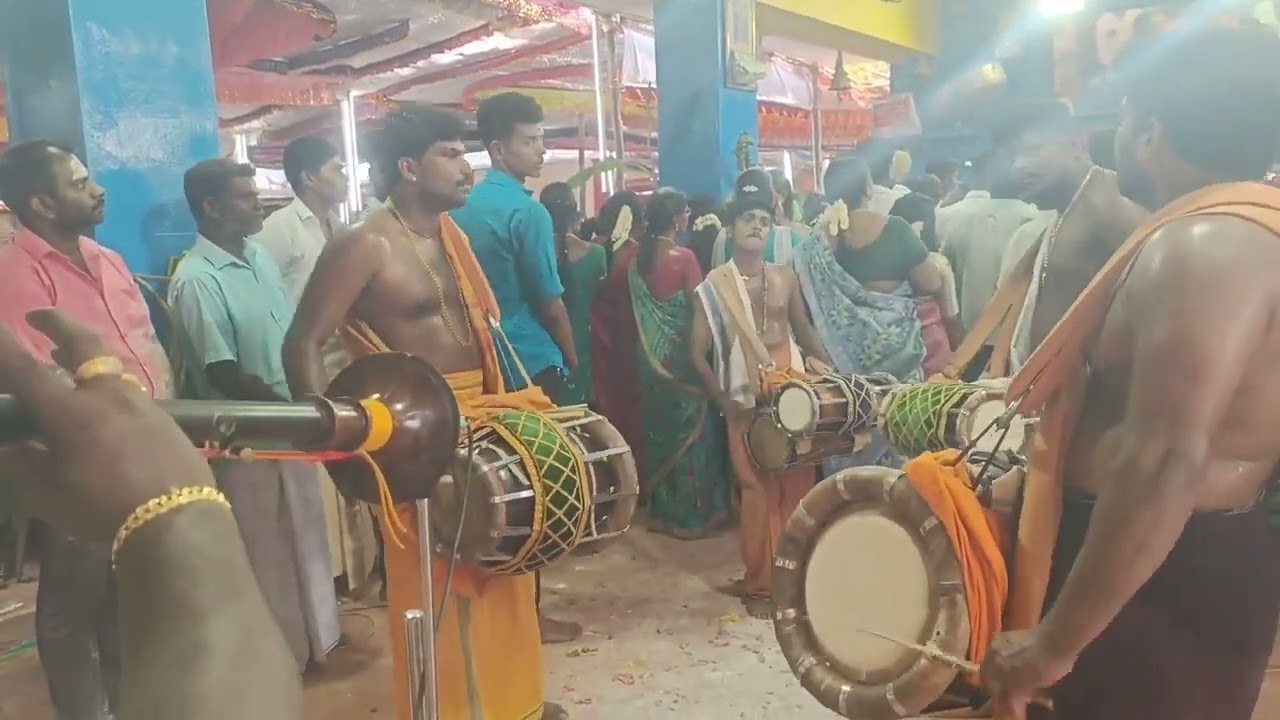 நய்யாண்டி மேளம் (vs) மகுடம் ஆட்டம்.....சரியான போட்டி