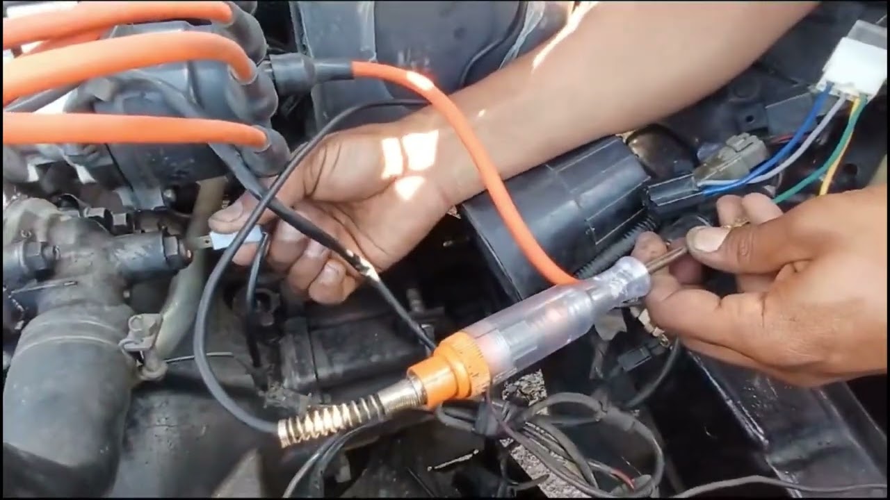 Cambio o reemplazo de rele del ventilador de Mazda 323