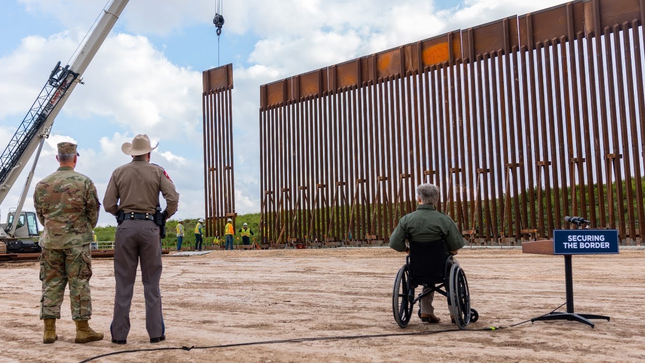 Panel Installation Continues On The Historic Texas Border Wall