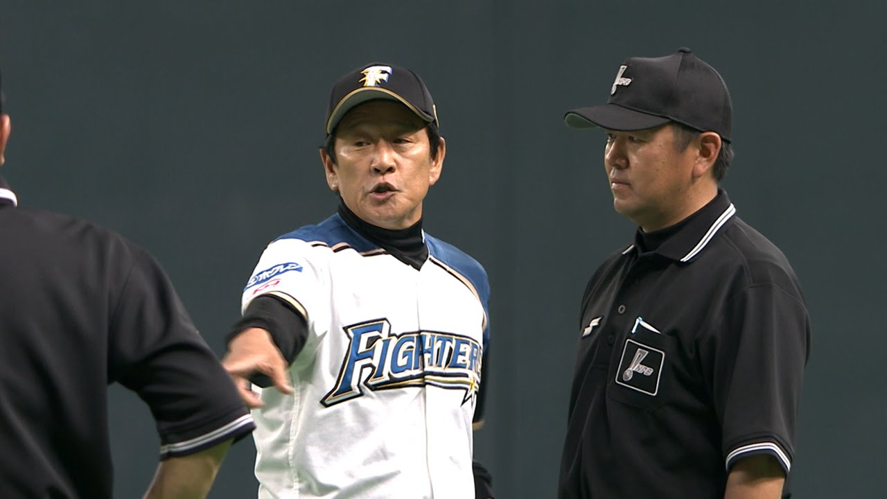 【プロ野球パ】近藤のアウトの判定に栗山監督がベンチを飛び出し猛抗議!! 2015/05/22 F-H