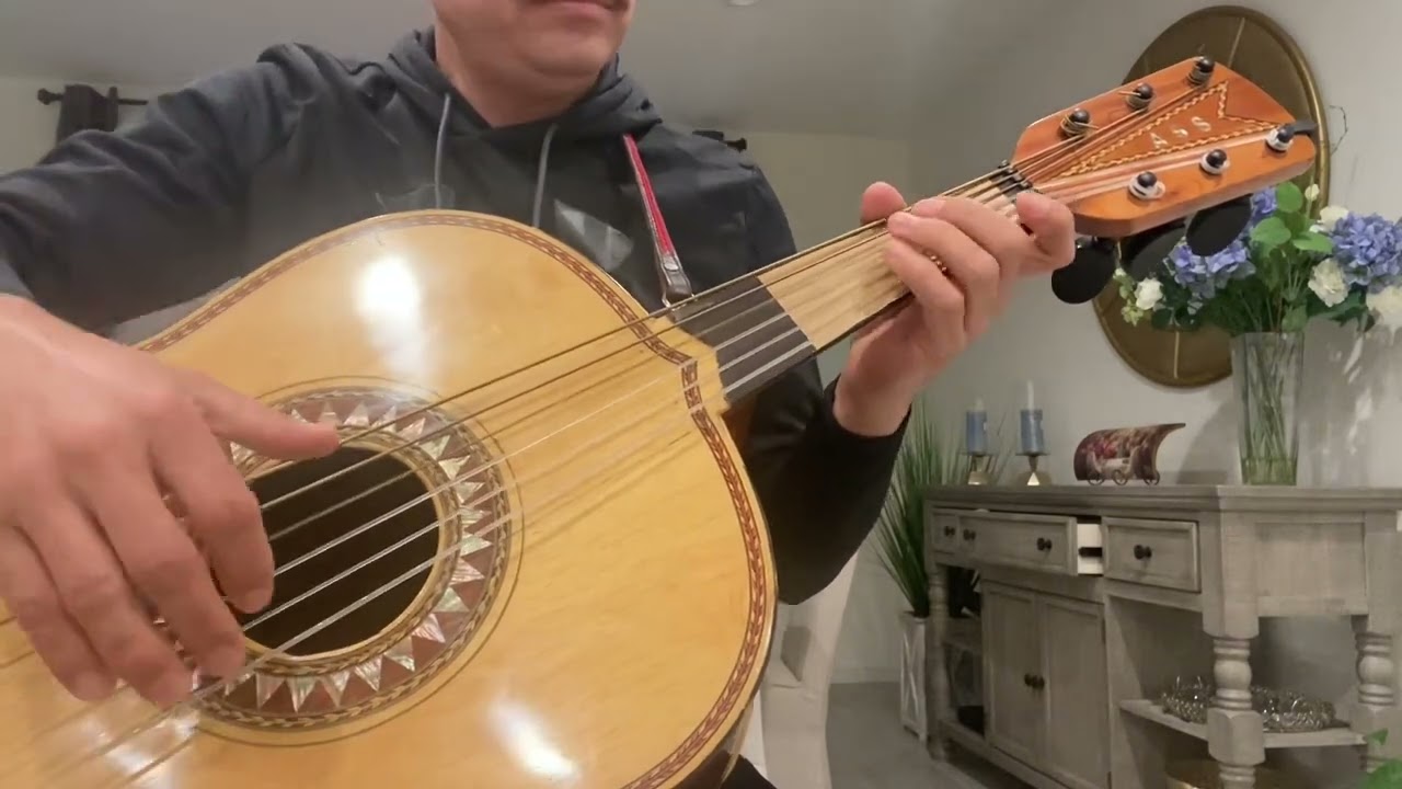 Guitarron escala de Do