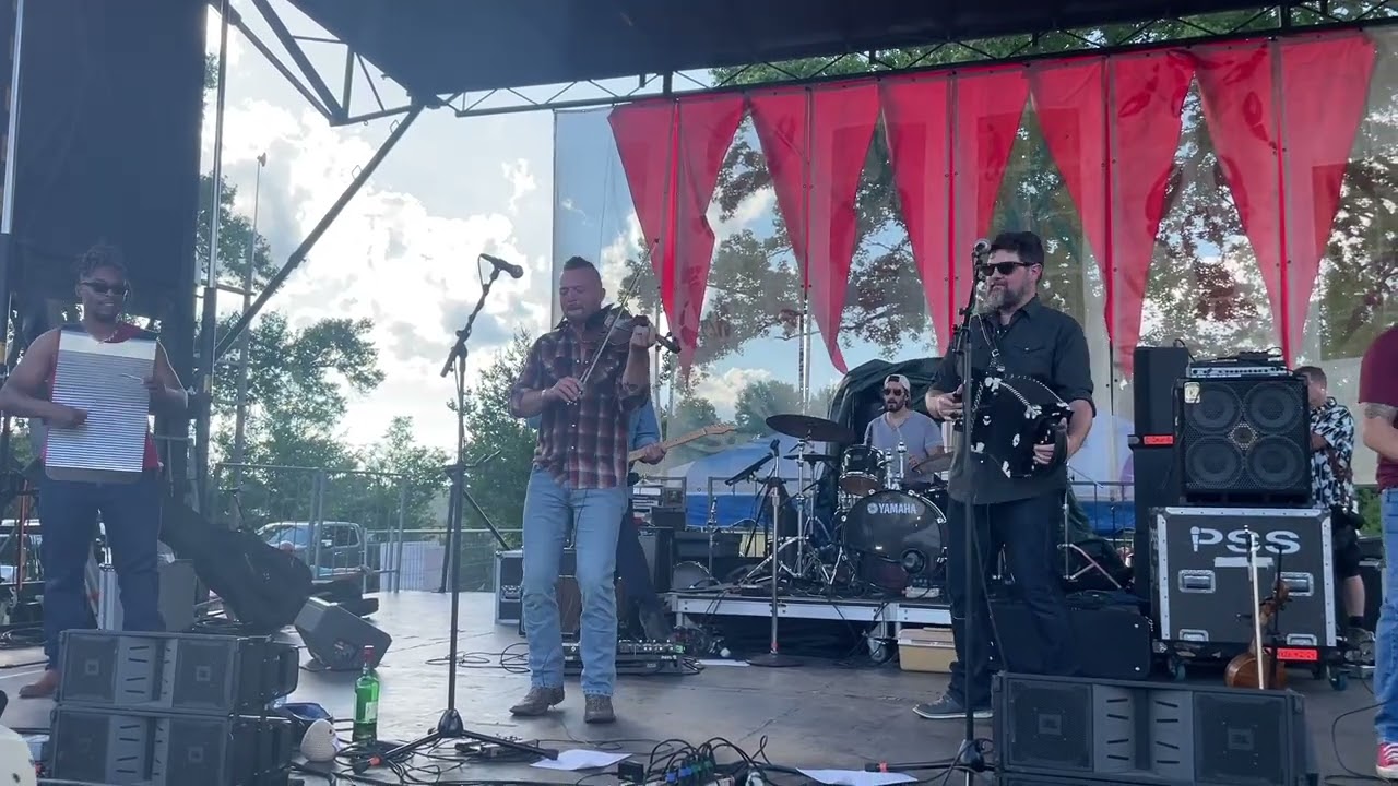 Jourdan Thibodeaux et les Rôdailleurs at the Breaux Bridge Crawfish Festival (May 3, 2025)