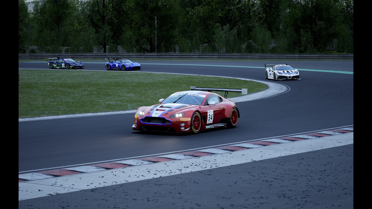 ACC || Multi-Class || Aston Martin Vantage || Hungaroring