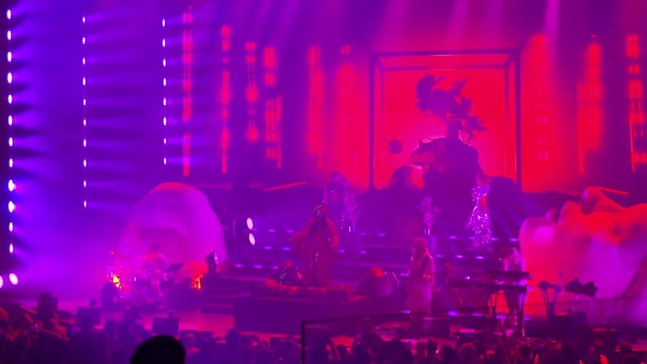 Empire of the Sun - Las Vegas - Cherry Blossom live
