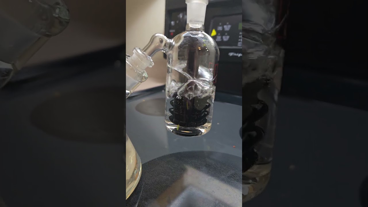 Function of the 2 foot  Beaker Bong and Ash Catcher