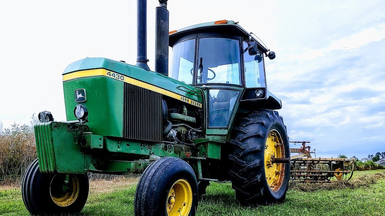 Raking Hay with the John Deere 4430