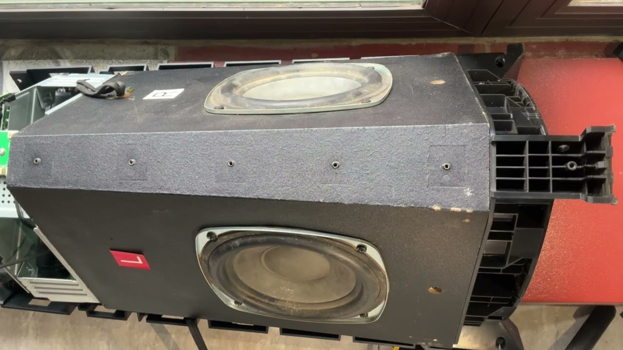 2 Bass + 2 Treble! Samsung Sound Tower Extreme Audio Demo