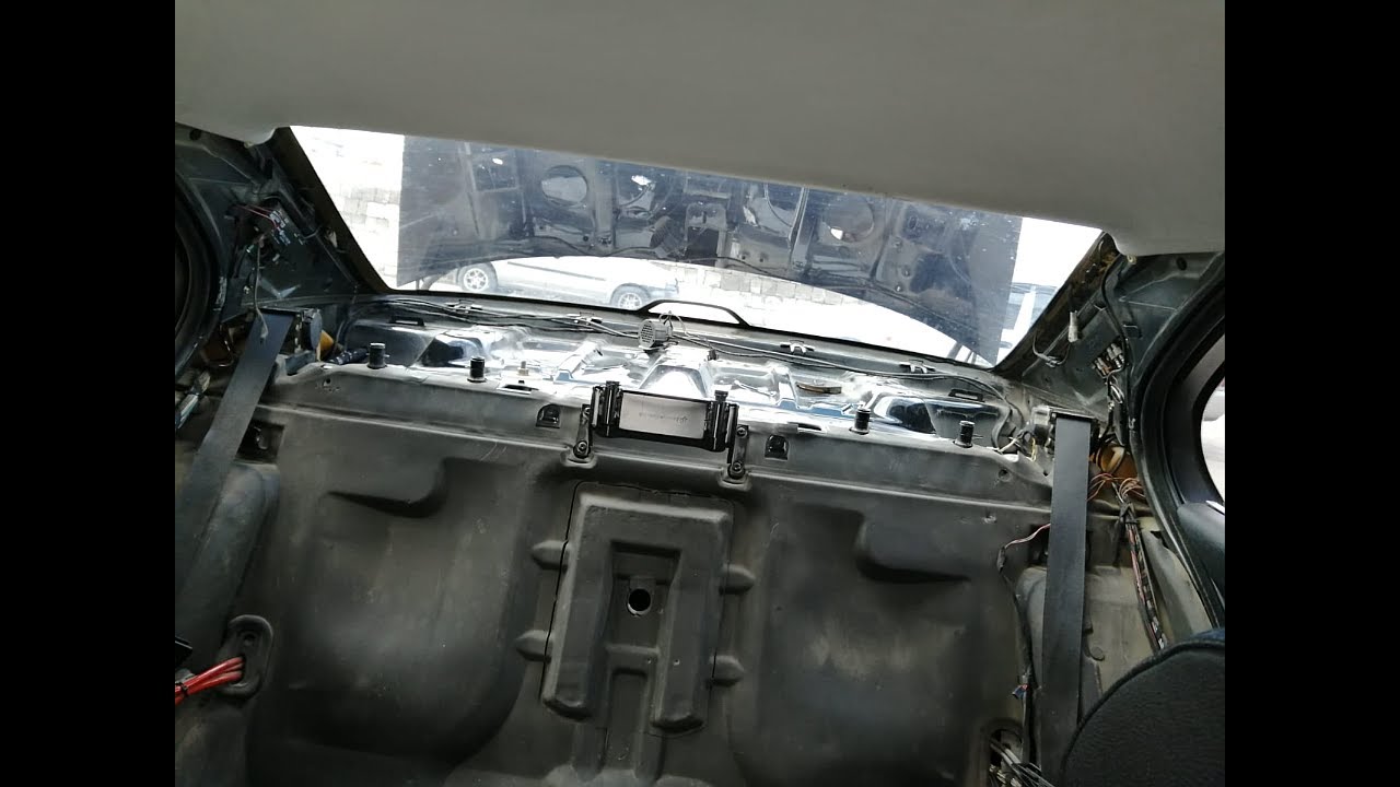 E39 5.20 ARKA MAKAM PERDESİ TAMİRİ