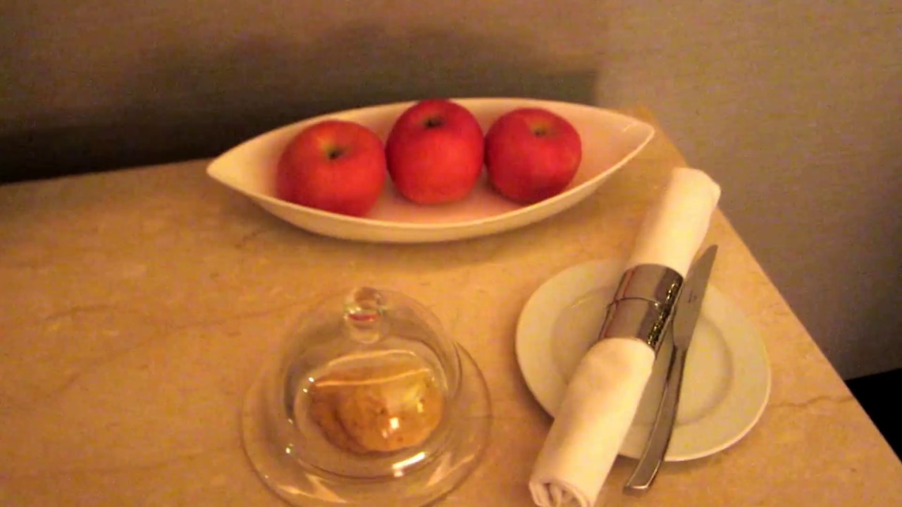 The Leela Ambience Gurugram Hotel & Residences ROOM TOUR