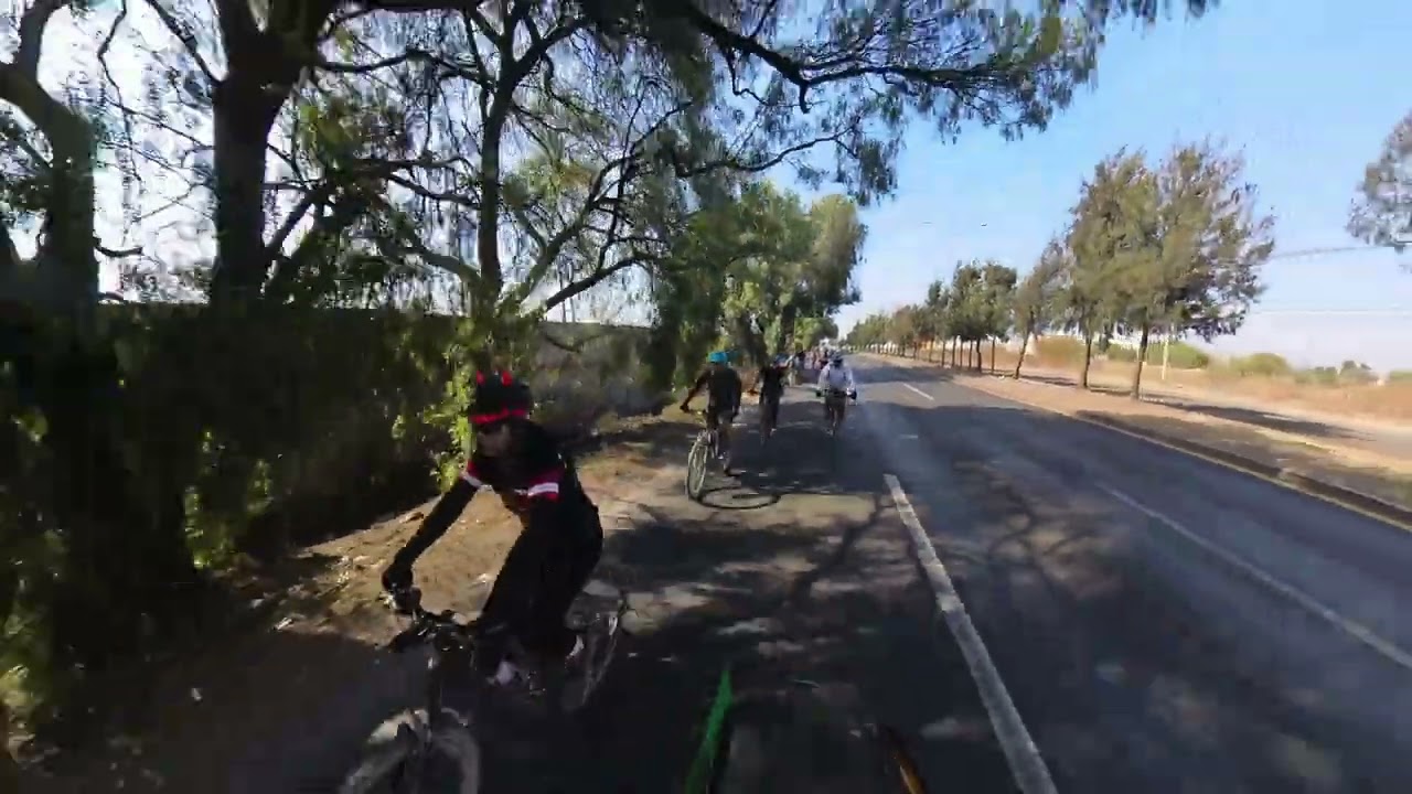 #Carretera coqueta y parada al #baño con 2 #ponchados 😬🚴🤟🔥 #TheRockShow