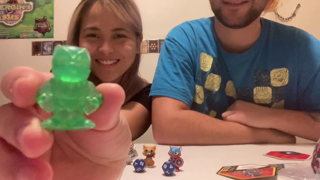 Opening 4 Marvel Battleworld Battle Balls a collectable game by Funko (fun to open)