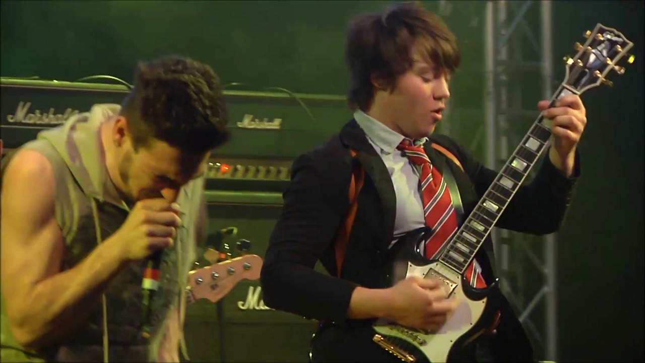 Dangerous Young AC/DC Tribute- Shoot To Thrill