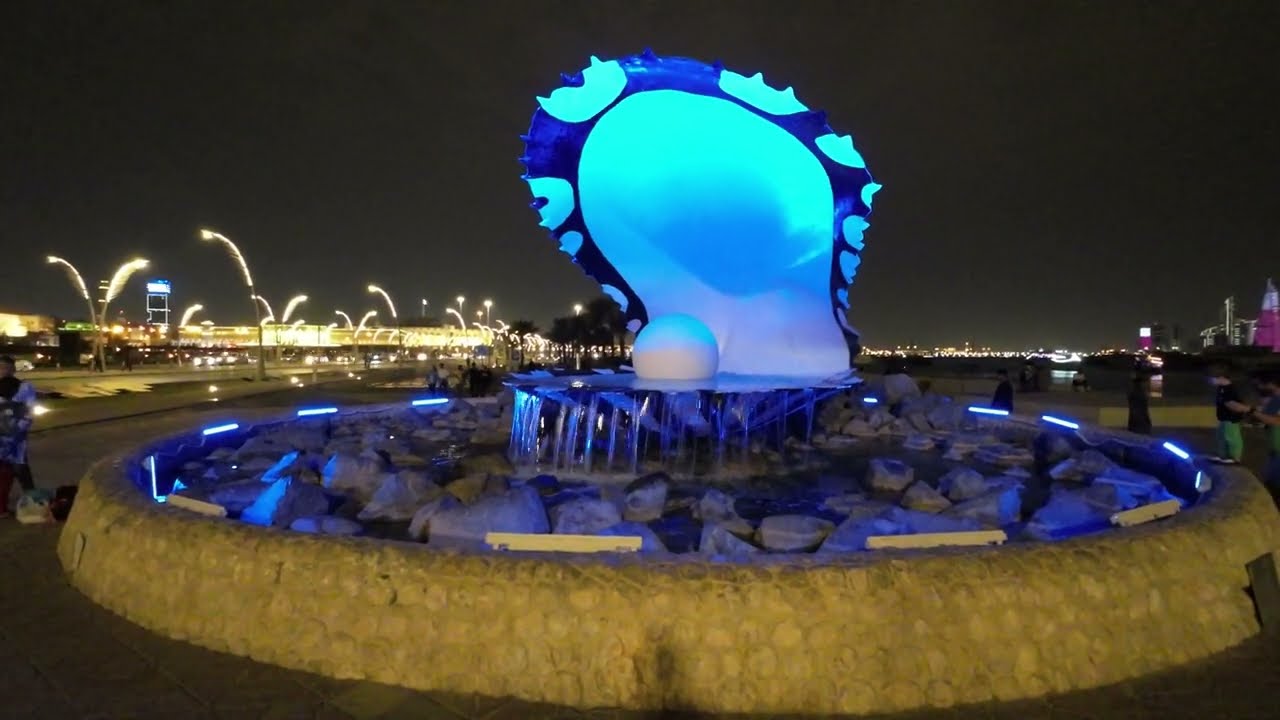The Pearl Monument and Corniche ancient boat view