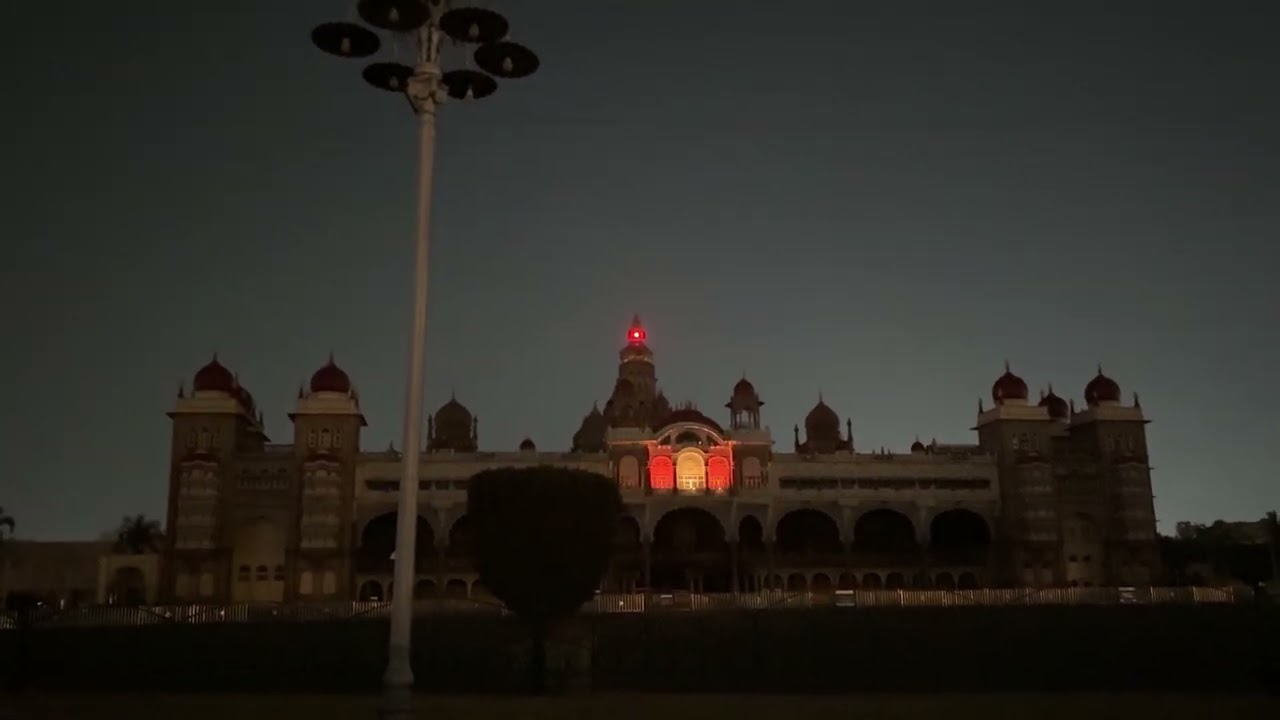 Mysore Night Light Show & explaining the Mysore kingdom stories 