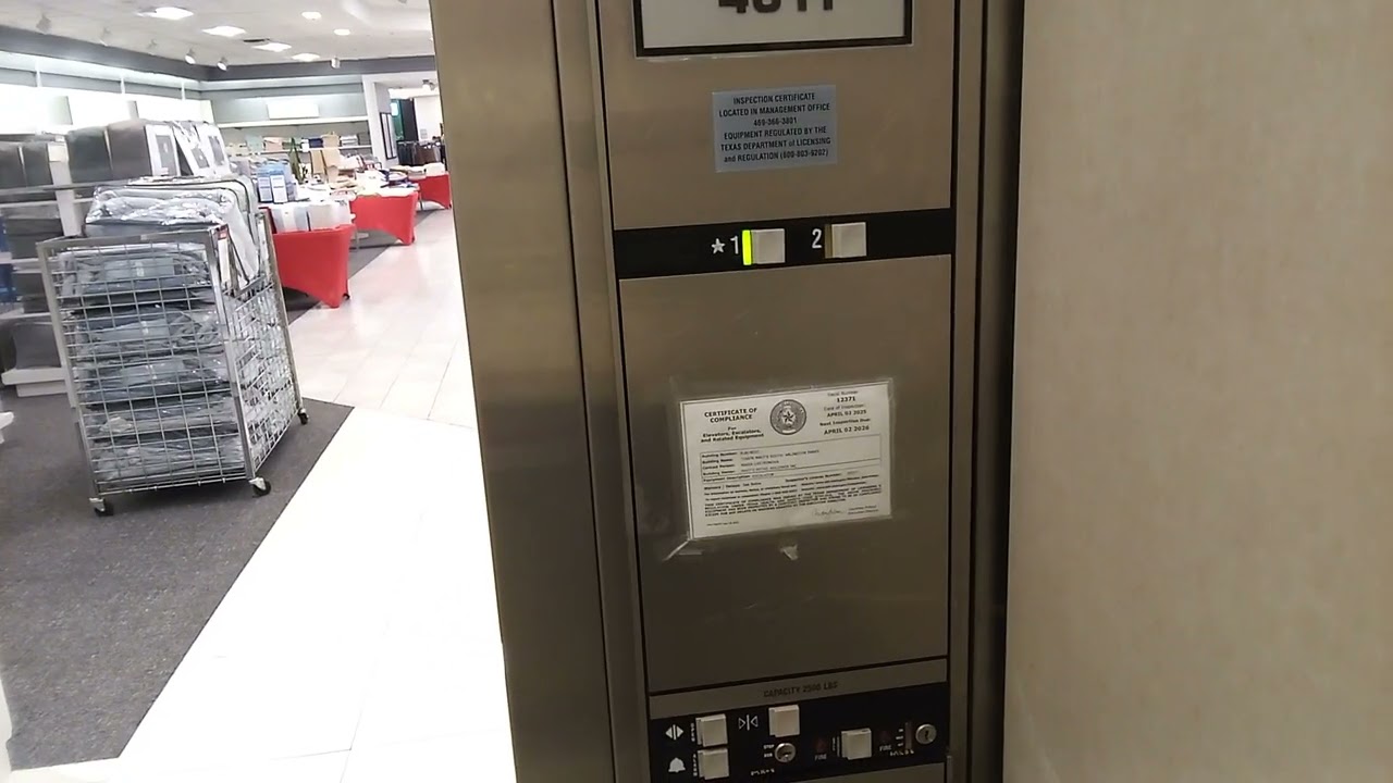 Montgomery Vector Hydraulic elevator @ Macy's The Parks Mall Arlington TX 