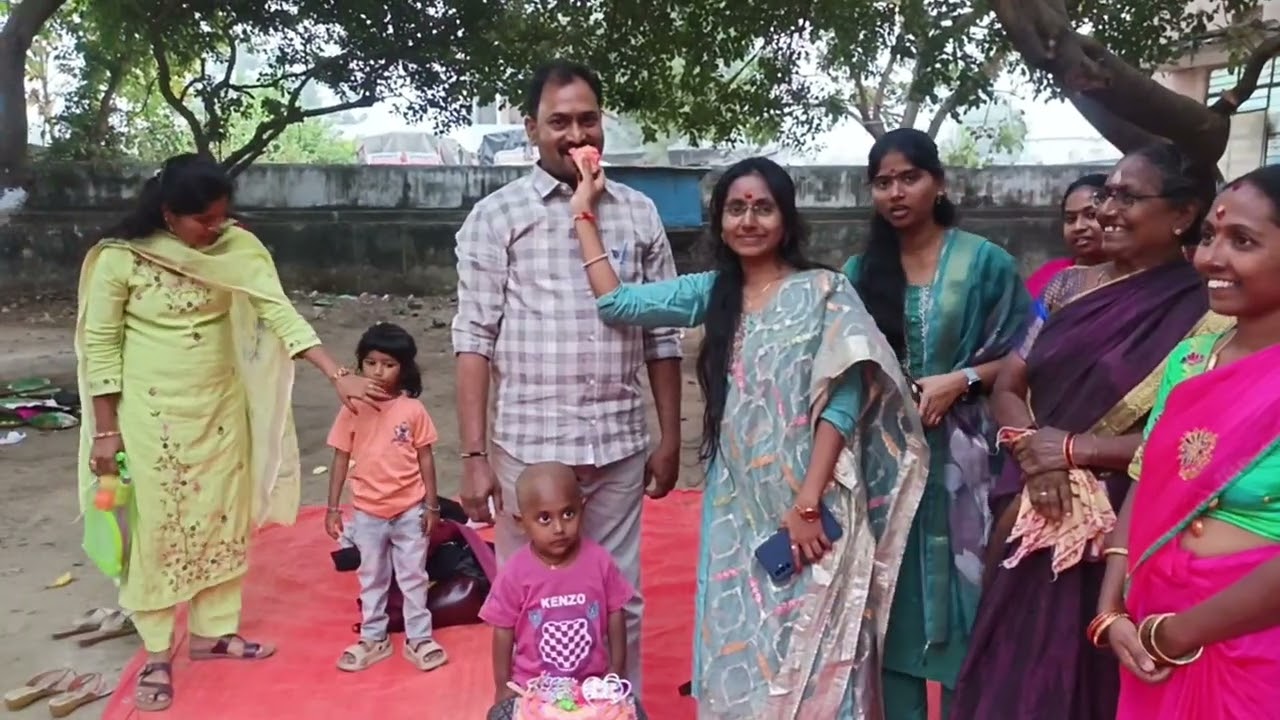 మా మామయ్య పుట్టినరోజు కార్యక్రమం పెద్దమ్మ తల్లి గుడి దగ్గర అందరి సమక్షంలో చేసుకున్నాం #birthday 