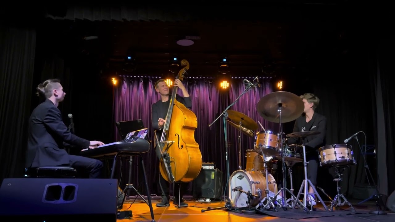 23 Books - Mateusz Gawęda Trio | Piaseczno 2025