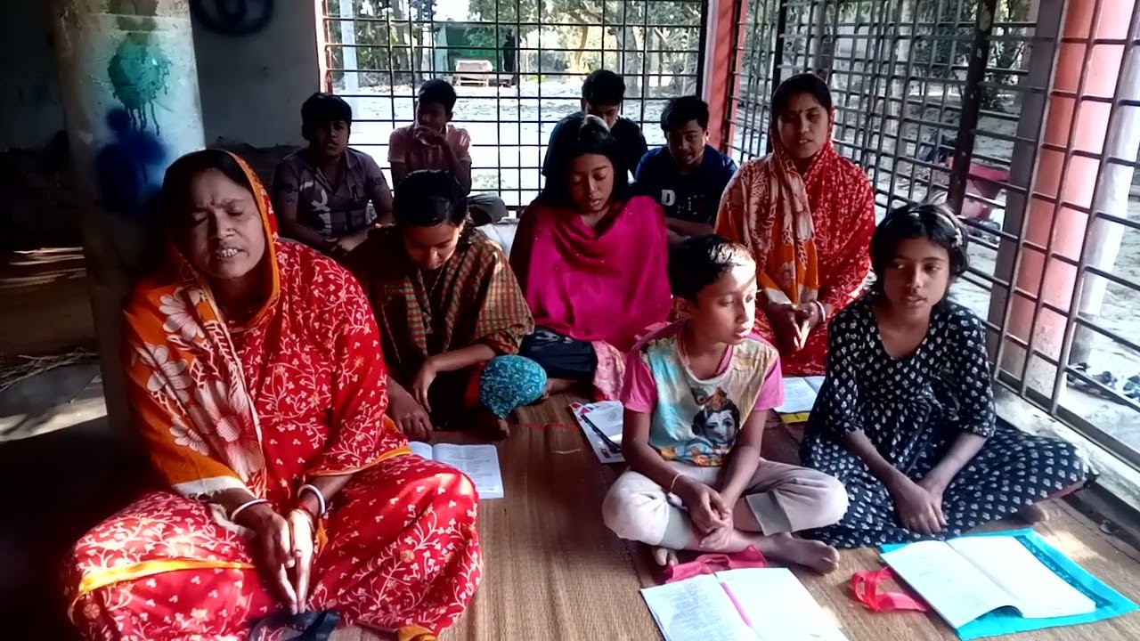 বিত্তি পাড়া গীতা শিখন কেন্দ্র, মাগুরা সদর। অষ্টাদশ অধ্যায় ৭৩ নম্বর শ্লোক। শিক্ষক হৃষিকেশ বিশ্বাস।