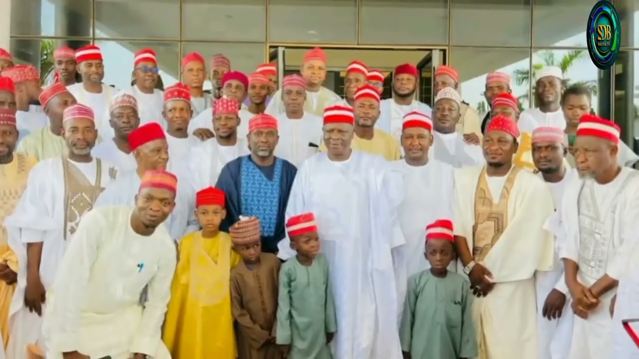 Sunusi Surajo Kwankwaso Tare Da Hjy Sakina A Kabara shirin siyasa daidai da Zamani 