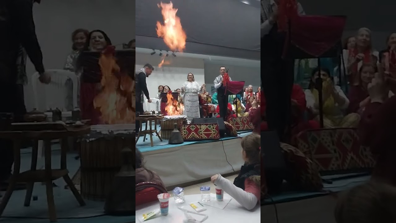 Eşarbını yan bağlama Temad Dursunbey konseri