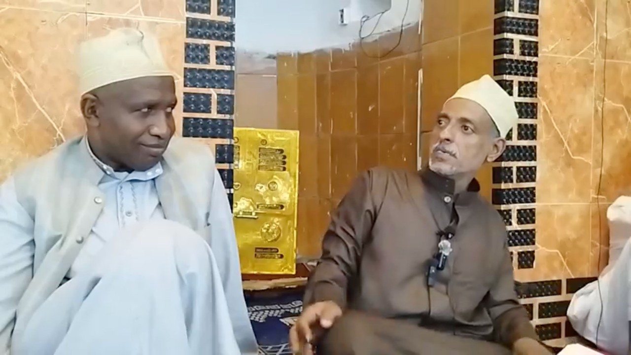 Darsa avec oustadh Said Omar Cheikh Dahalane en présence de Kiki
