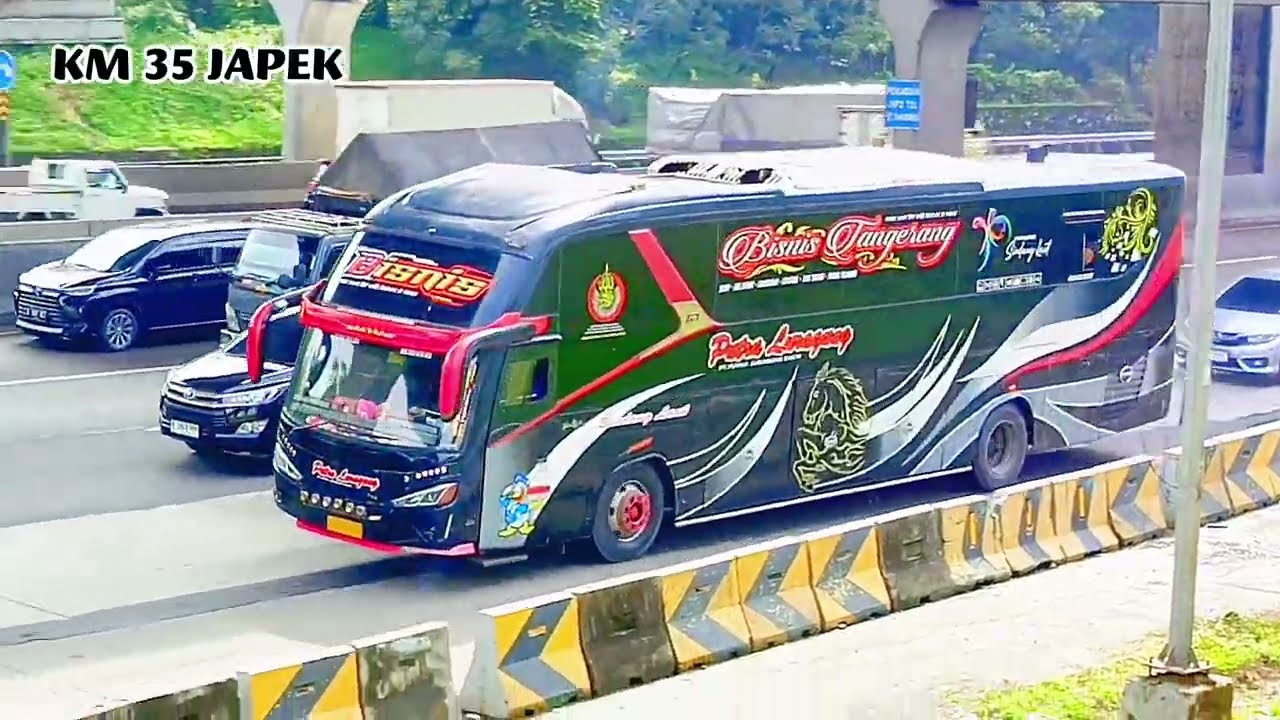 Hunting bus menjelang Arus Mudik Lebaran ‼️ #bus #busmania #buscirebonkuningan 