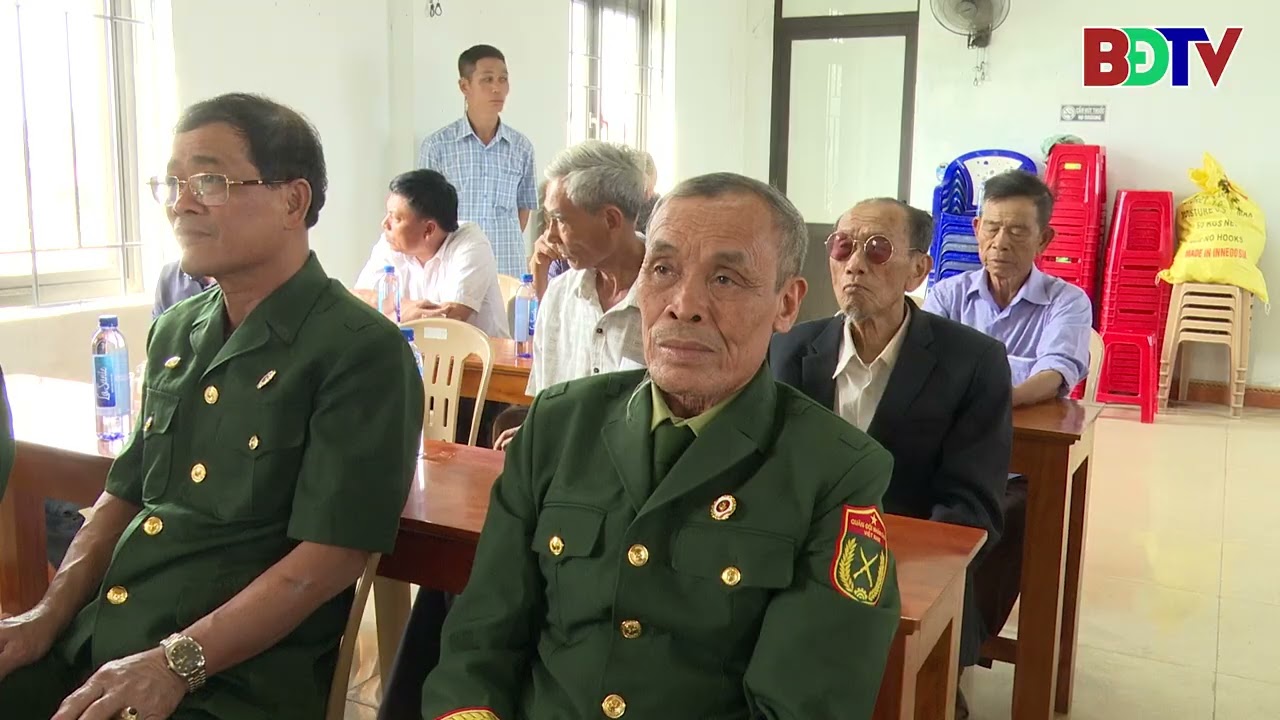 Phường Ba Đồn: Lễ bàn giao xe ô tô rồng tại nhà văn hóa thôn Vân Trung, xã Quảng Hải (cũ)
