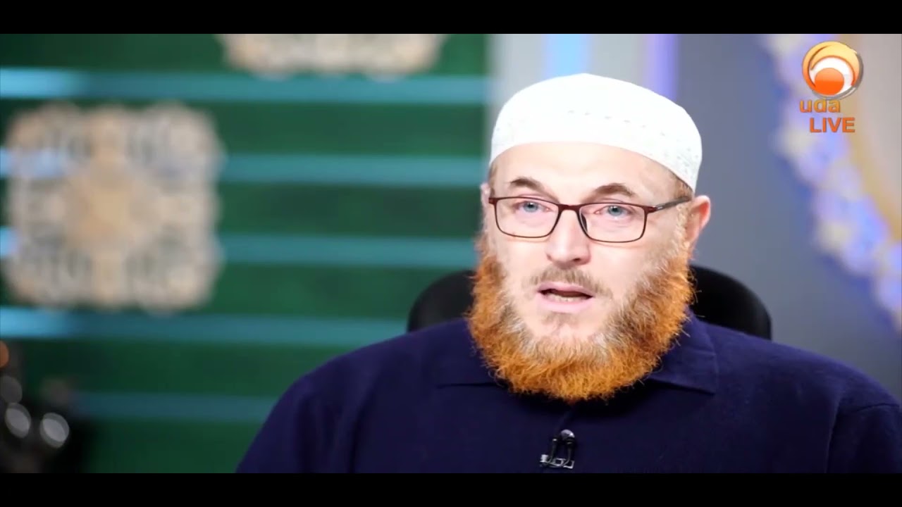 The sheikh could not control his tears while this man was taking SHAHADAH Live ....Takbeer #HUDATV