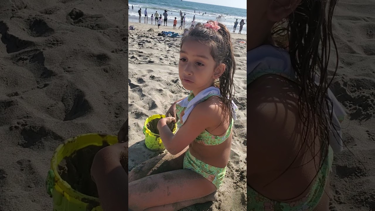 Kids playing with the sand and having fun in Santa Monica Beach ⛱ Summer 26, 2021, Saturday