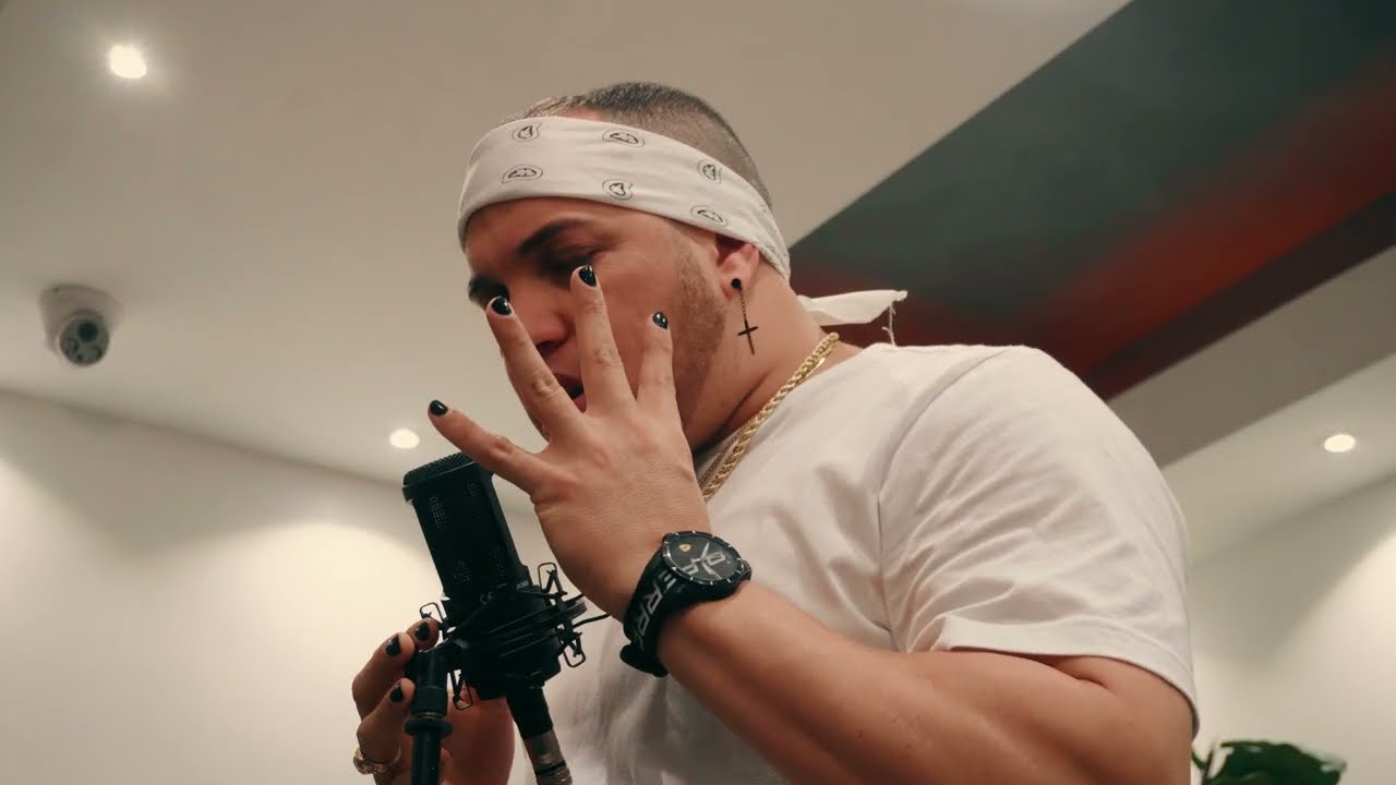 Oliwhite - Desde Los 14 (Oficial Video)