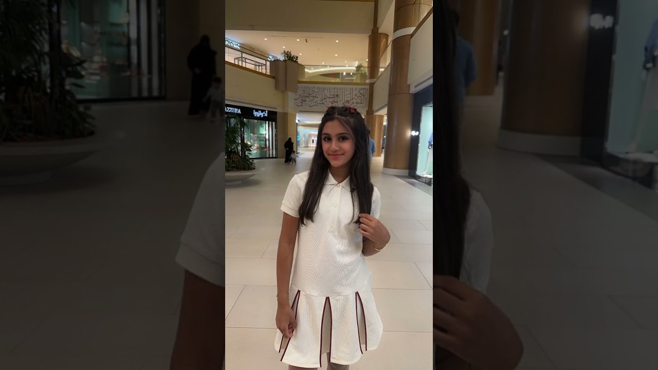 غدو تلمح للجوال 😂 - وله و غاده السحيم