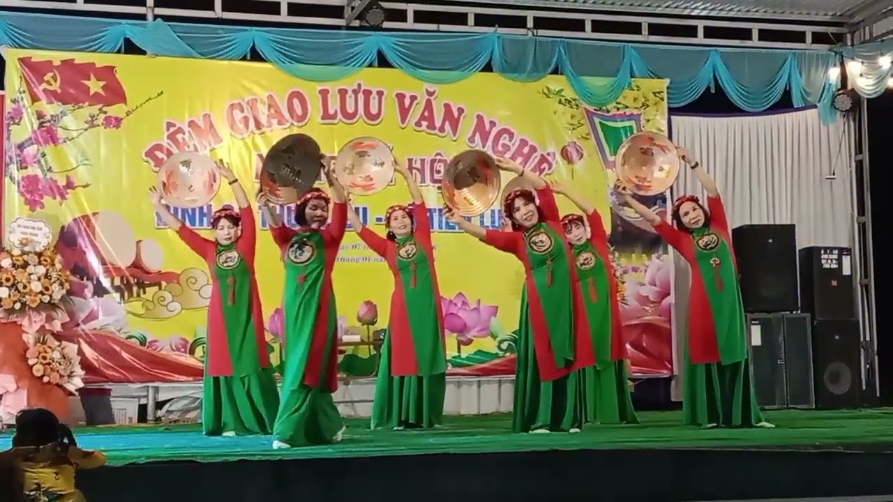 Chương trình văn nghệ Đình Hội Thụy Liễu xã Tiên Lương 