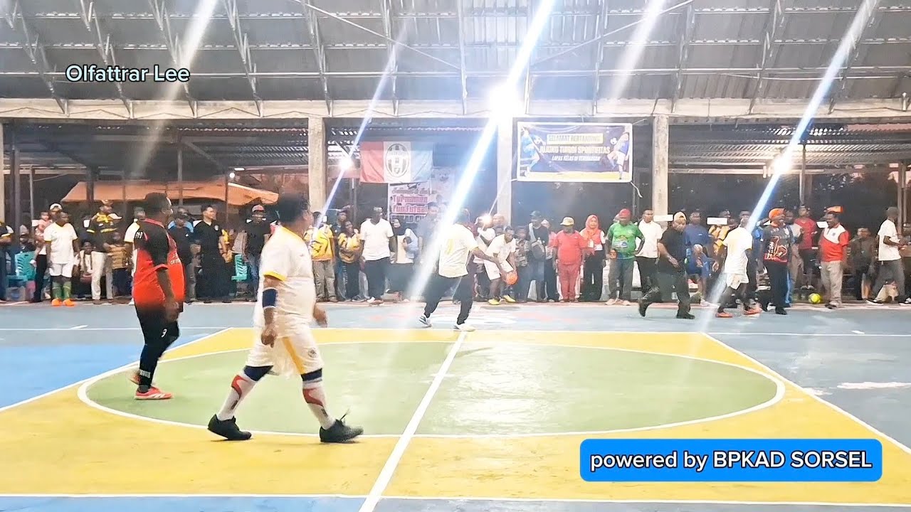 Eksebisi Fun Futsal BPKAD Cup - Kepala SKPD vs Anggota DPRD Kabupaten Sorong Selatan