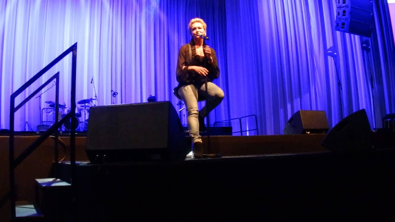 Mariska van Kolck -In Den Haag Is Een Laan / Carolien (Friso Wiegersma)