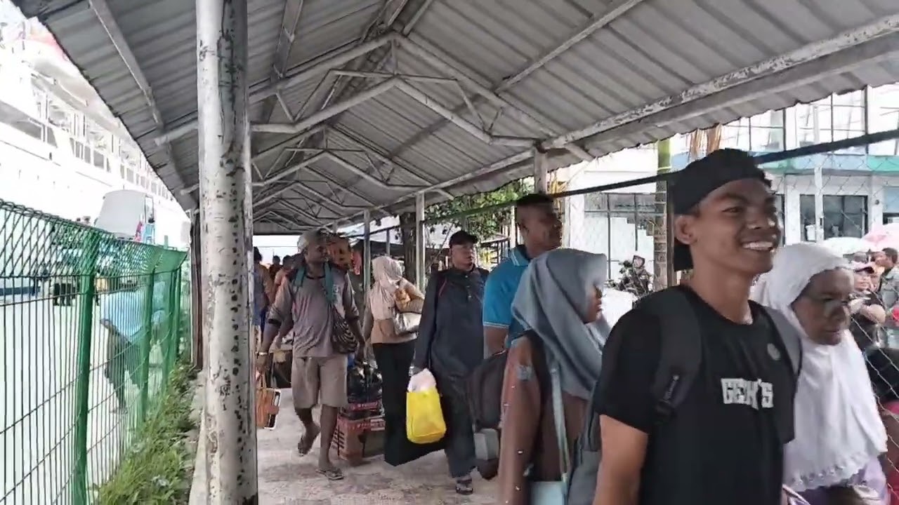 Kapal Labobar _Pelabuhan Fakfak
