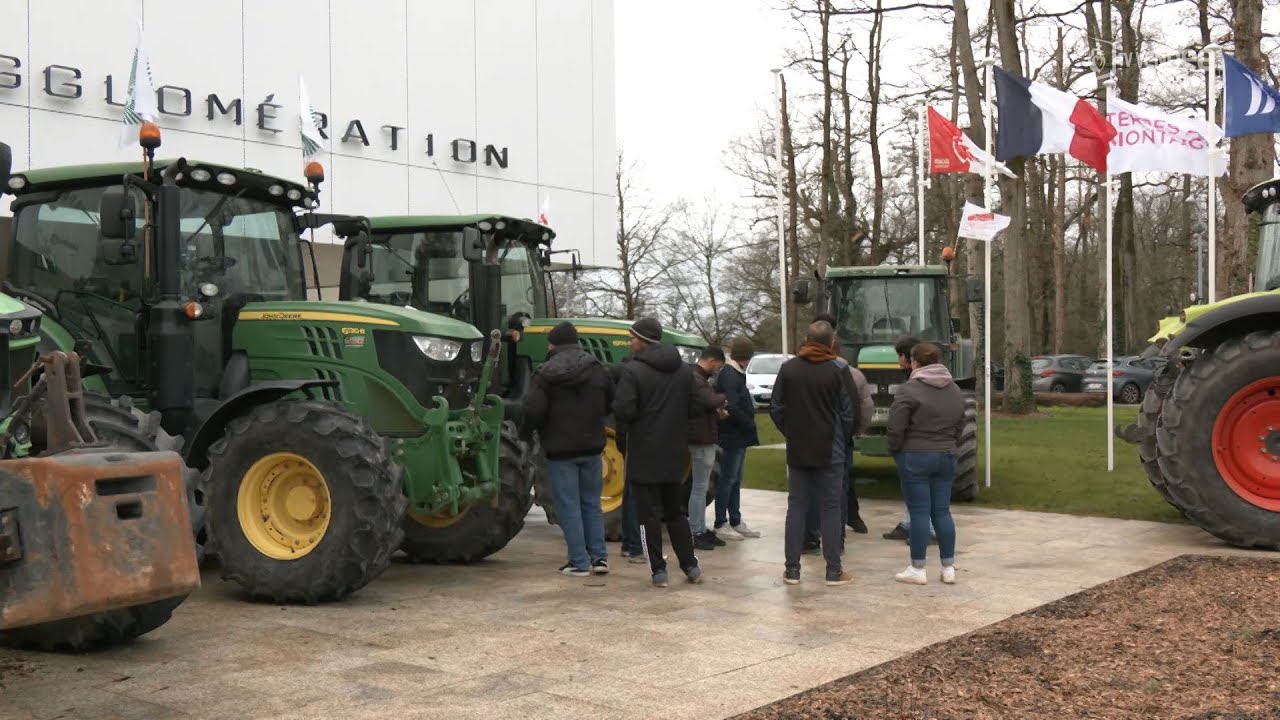 JA de Vendée à Montaigu-Vendée : la mobilisation agricole ne faiblit pas