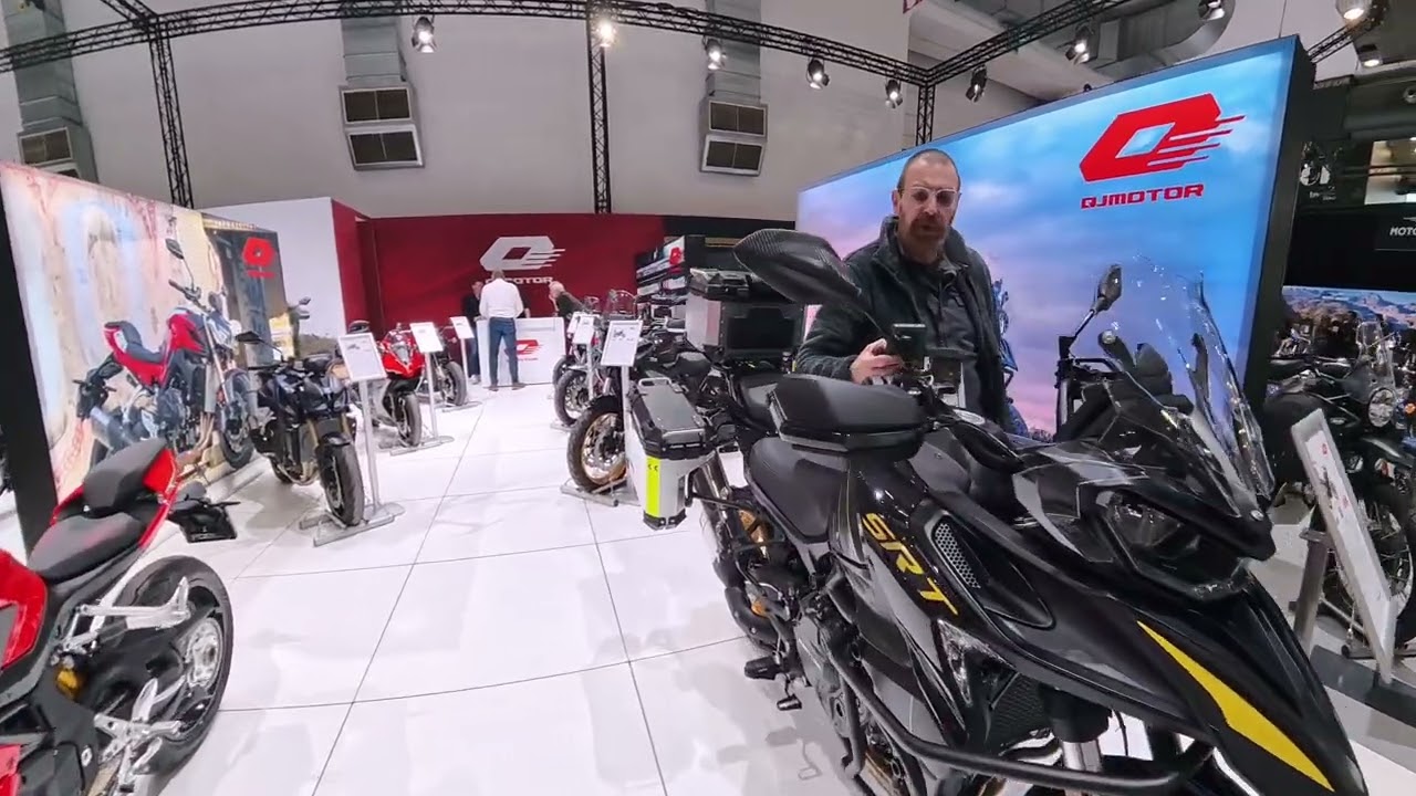 QJ Motor au salon de la moto de Bruxelles 2026