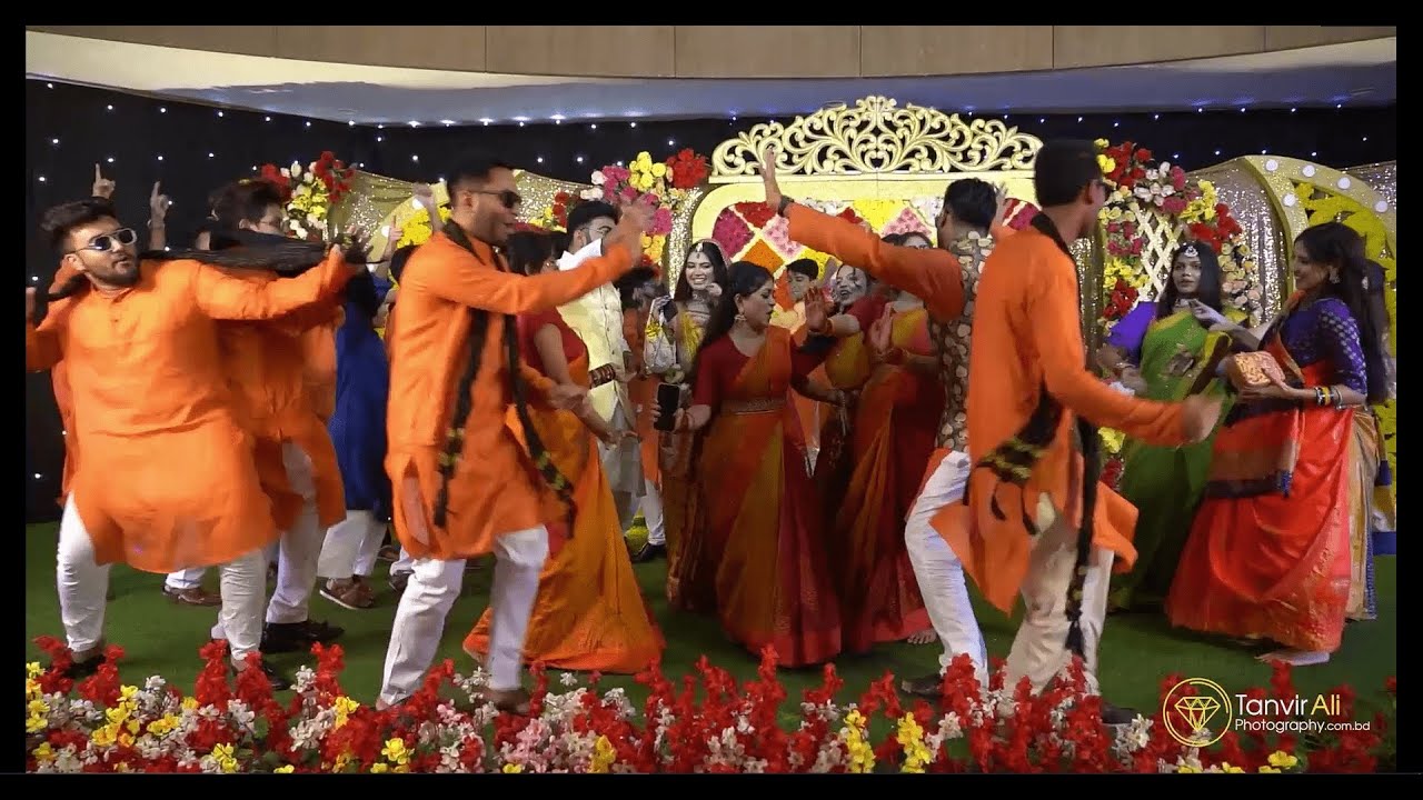 Holud Dance Performance | Best Ending | Muhtasim Shahir and Sidratul Muntaha's Gaye Holud
