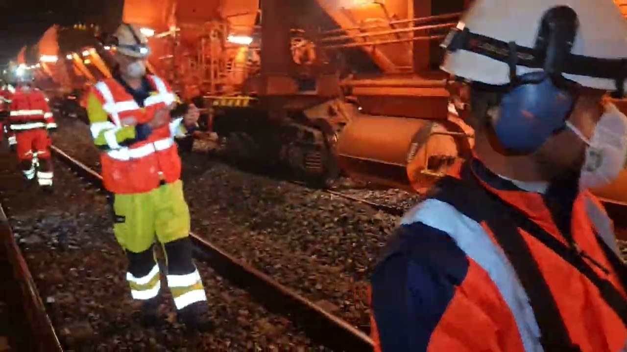Wascosa ballast wagons in action