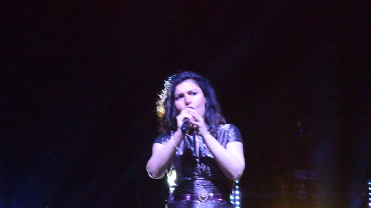 GIUSY FERRERI - live tour 2019 - concerto di Policastro B. (SA) - ROMA BANGKOK e AMORE e CAPOEIRA