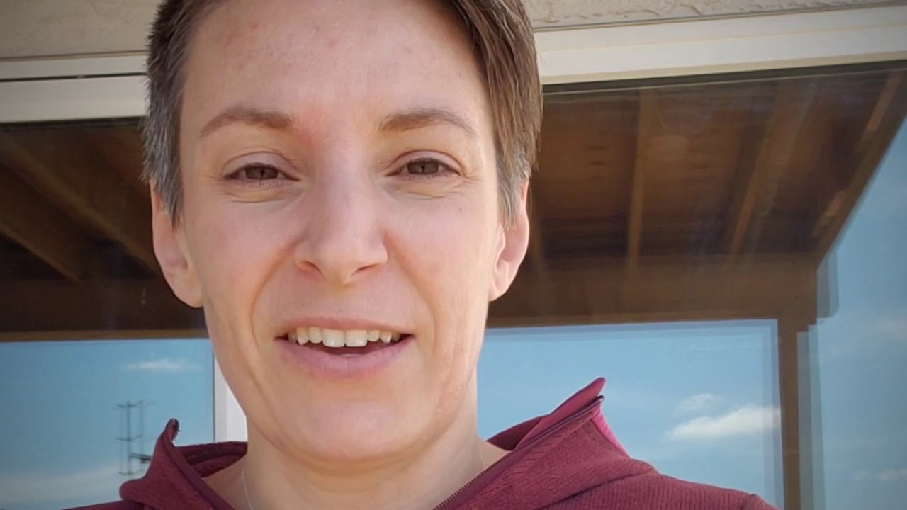 Cleaning windows with the Norwex Mop System