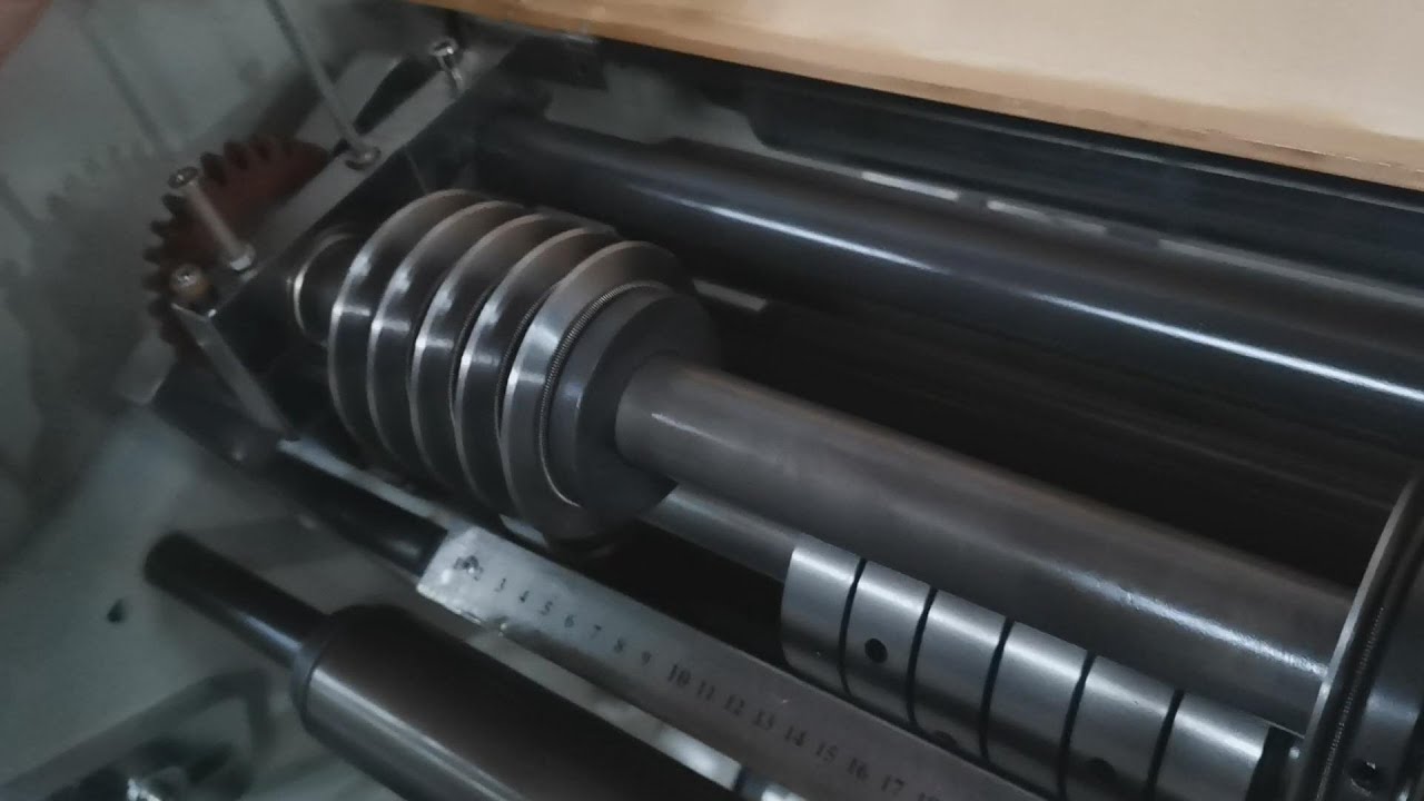 How to remove, replace, install slitting blades on JPS-320FQ-TR slitter machine with turret rewinder
