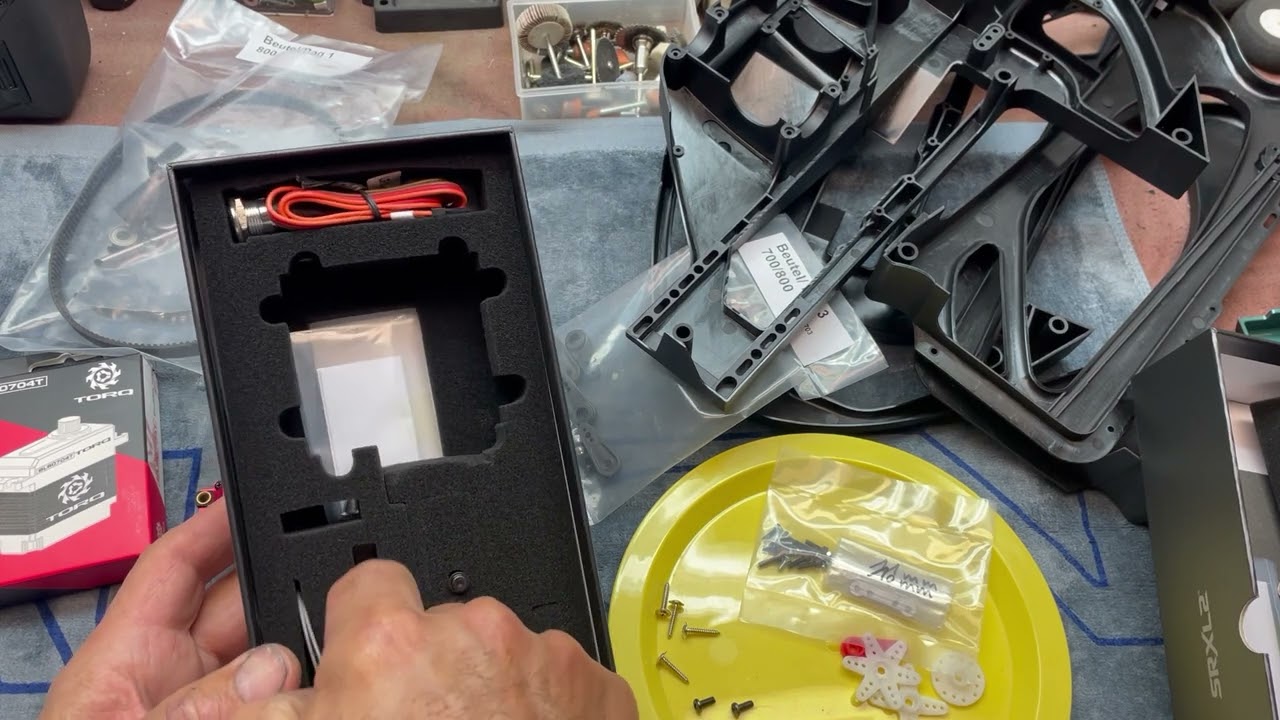 Unboxing the new Spektrum AR10400T receiver