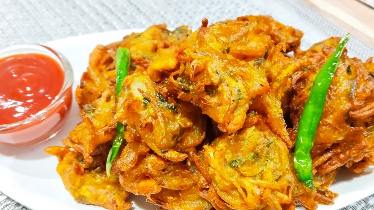Crispy Pyaz Ki Pakodi || Pyaz Ki Bhajiya || Barish Special Pyaz Ki Pakodi #onionfritters