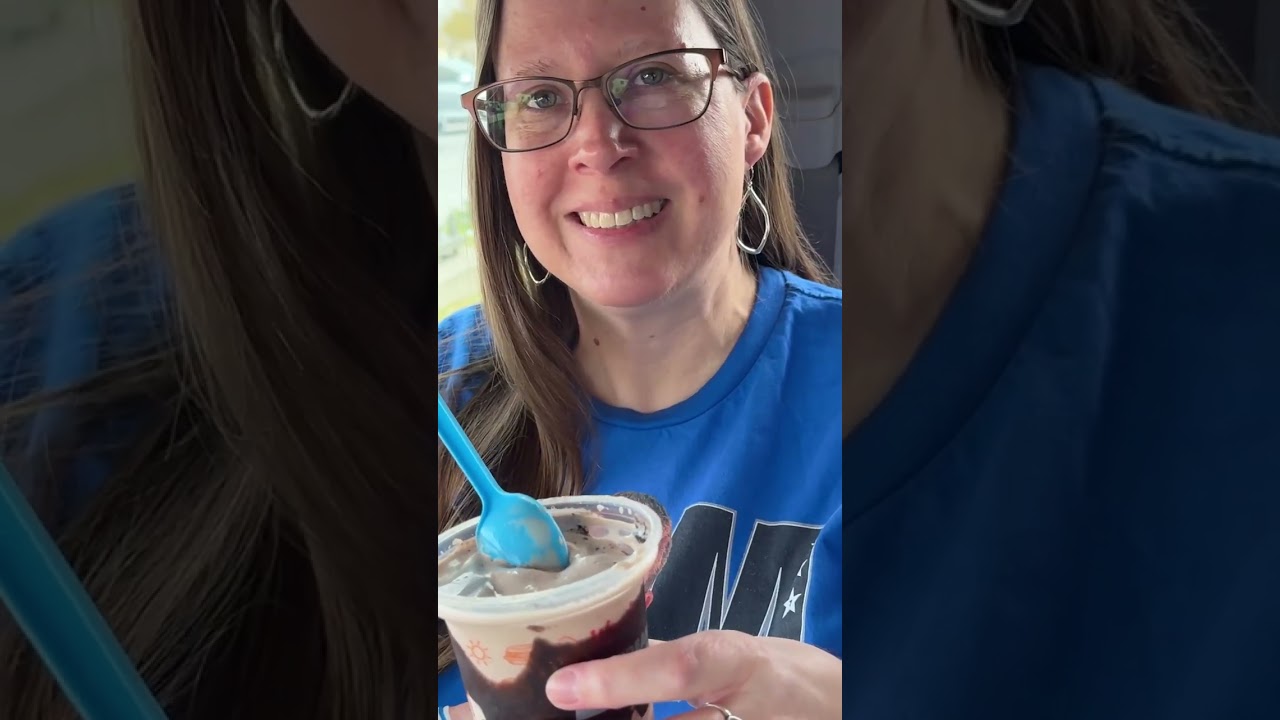 Wendy&rsquo;s Thin Mints Chocolate Frosty!!