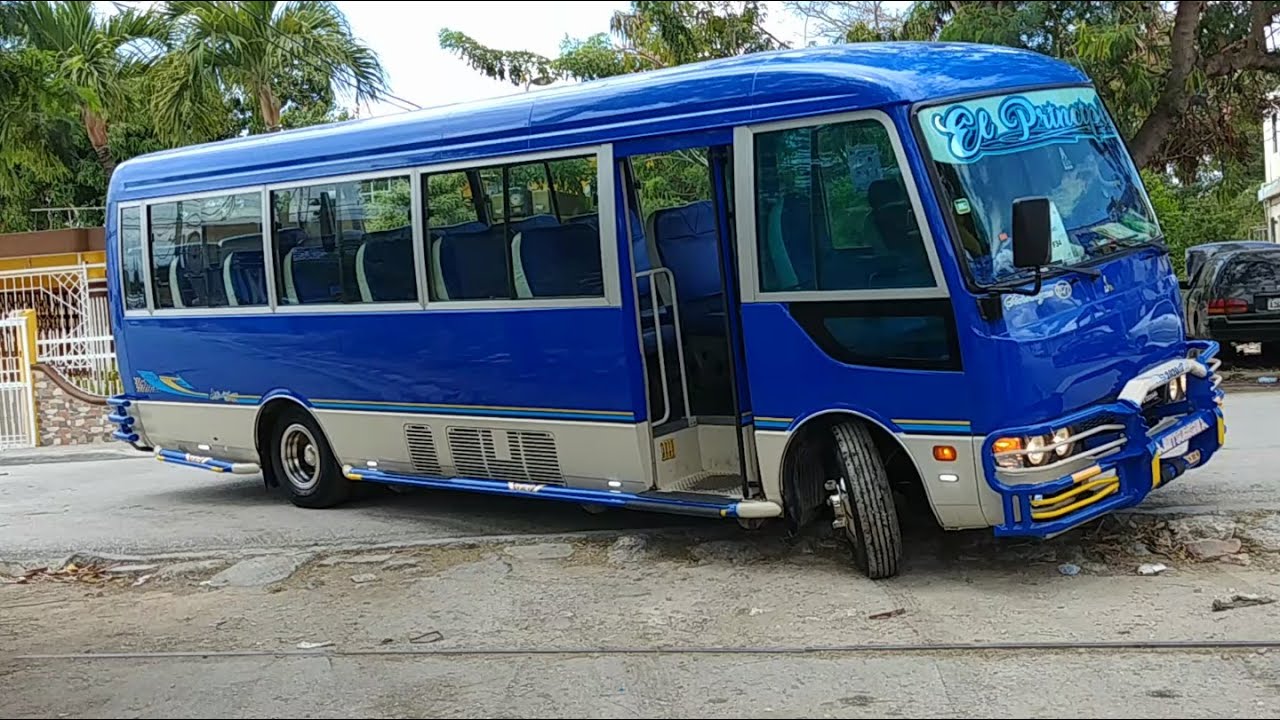 Mitsubishi Fuso Guaymate - Romana ST El Principe Dandole Mantenimiento  | Guáguas