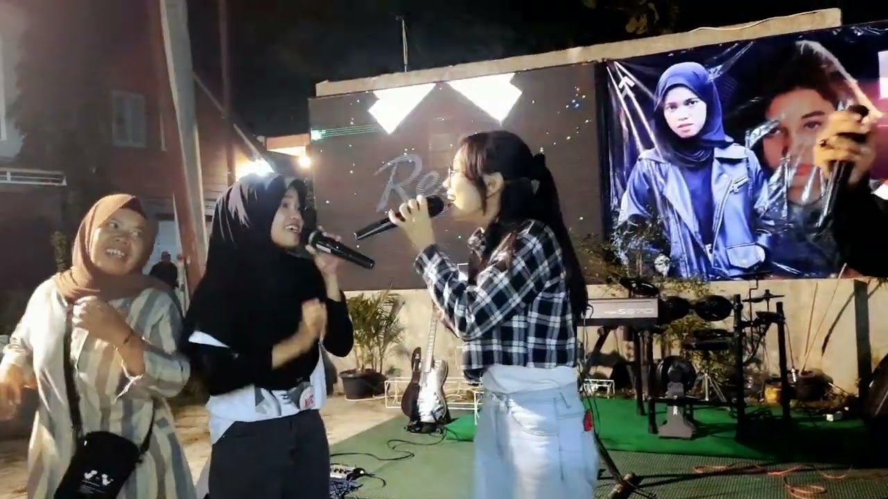 RESSA Dangdutan Bareng Fans!! Ressa Feat Lastri 