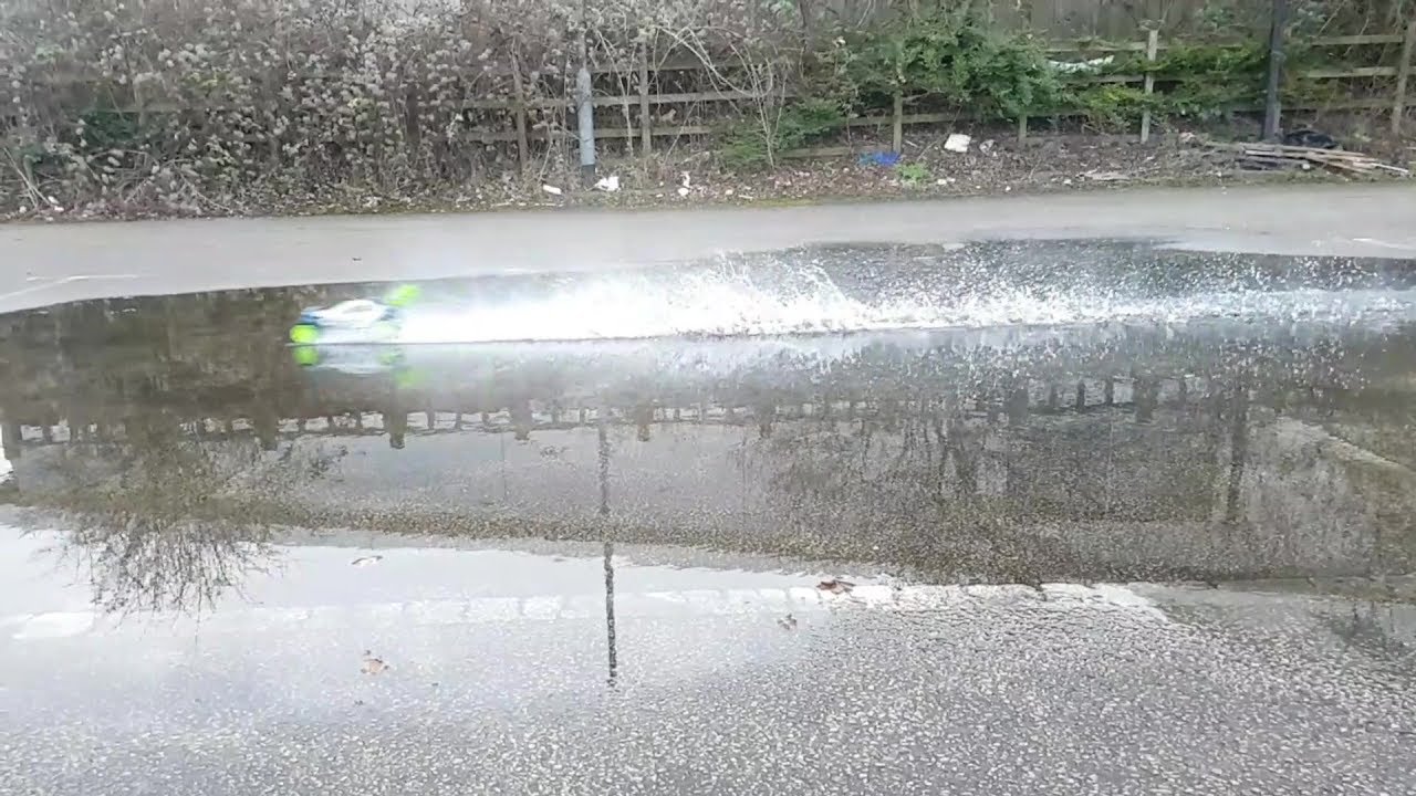 RC nitro buggy bashing
