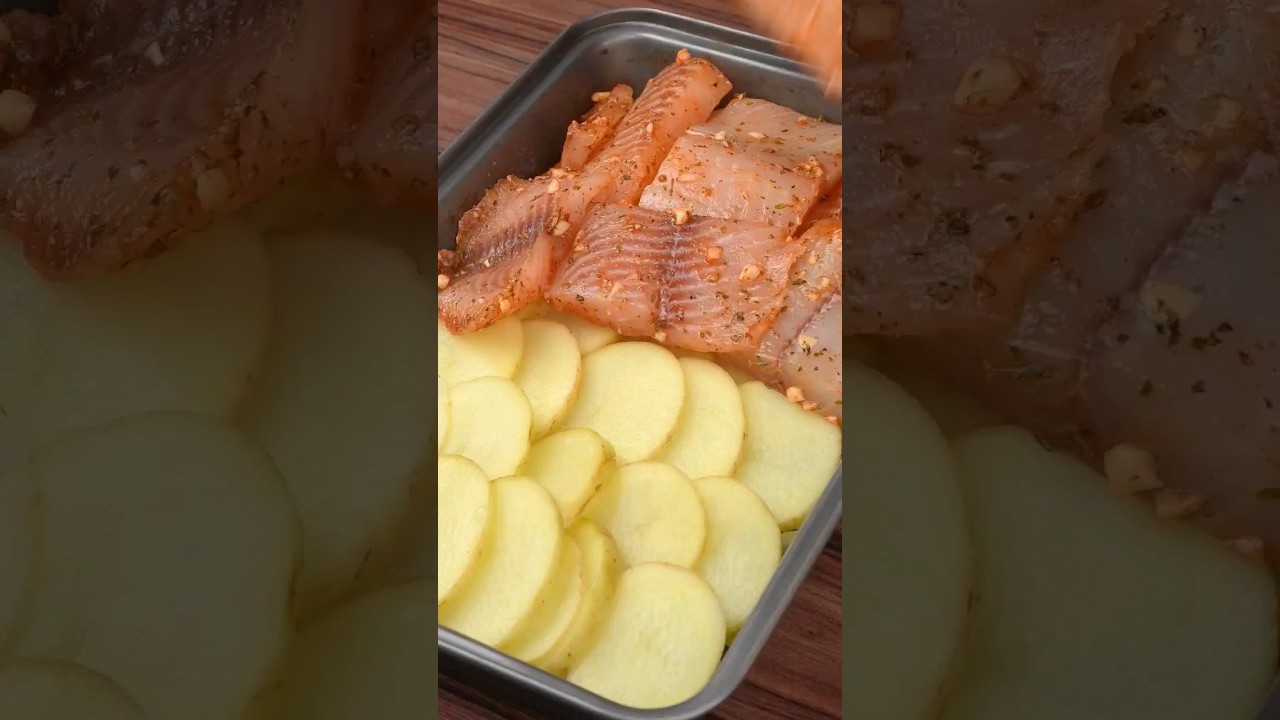 PEIXE COM BATATAS AO FORNO. #shorts #receitasalgada #receitasimples #receitaf&aacute;cil #receitar&aacute;pida