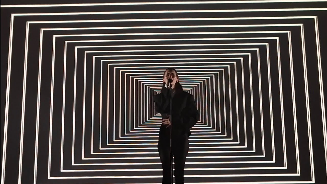 Yelle - Un Million 🌟 @ Olympia 2025 (20th Anniversary Tour) [4K]